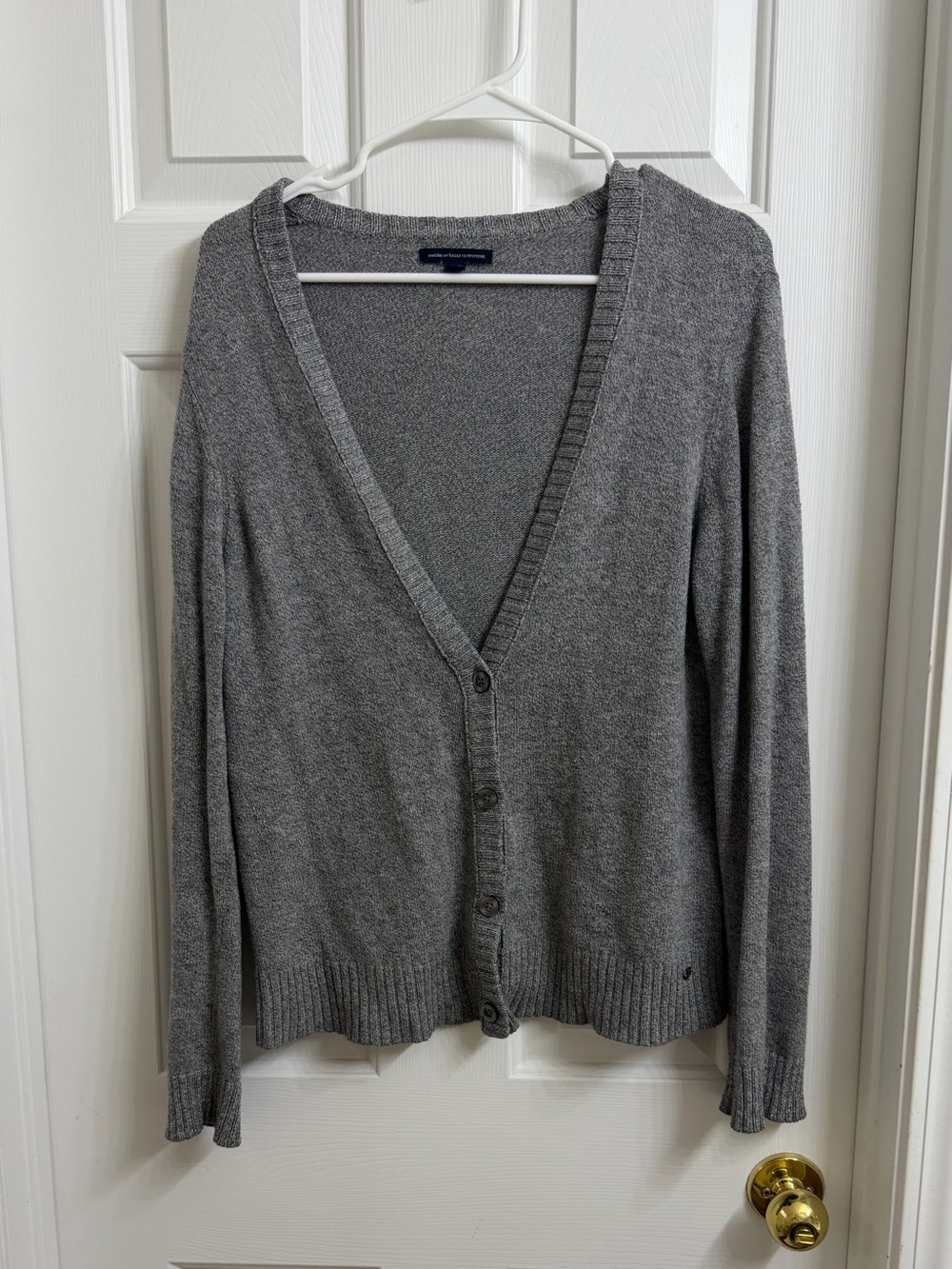 American Eagle Outfitters Gray V-Neck Button Cardigan - XL